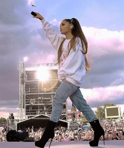 Ubierz się jak Ariana Grande