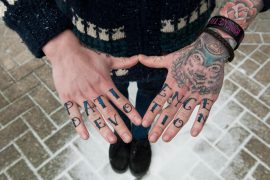 Tatuaż na palcu – wszystko, co musisz wiedzieć