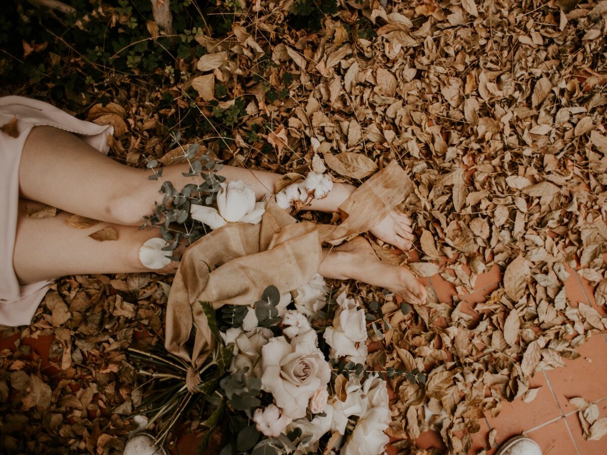 Jak dbać o stopy jesienią