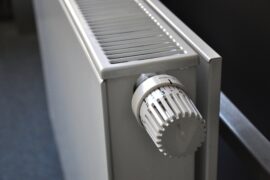 Dlaczego warto wybrać grzejnik elektryczny z termostatem?