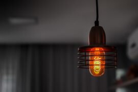 Lampa industrialna- czy żarówka w technicznej oprawie może być ładna?