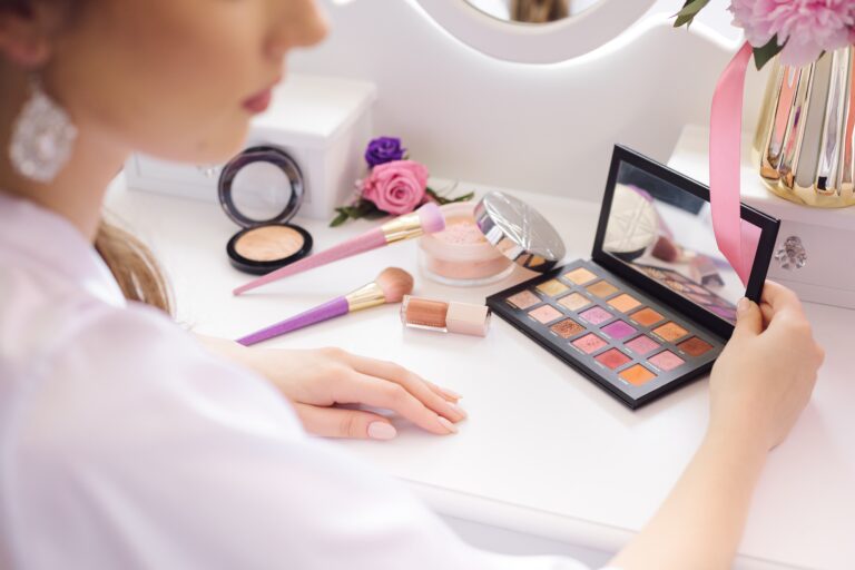 Lookfantastic – co to za sklep? Dostawa, zwroty i zakupy